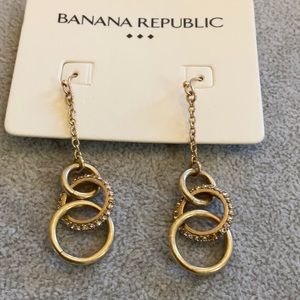 Banana Republic Circular Pave Link Earrings with Hoop Closure NWT.